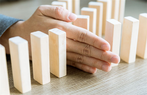 特朗普颁令加速核电站建设 力求重振美国核电优势