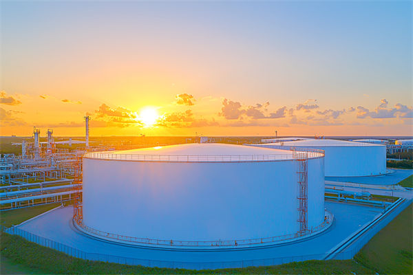 特朗普将宣布措施减轻汽车关税影响 包括降低对外国零部件的部分关税